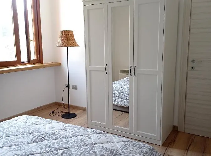 Casa Mirta Daire Mandello del Lario